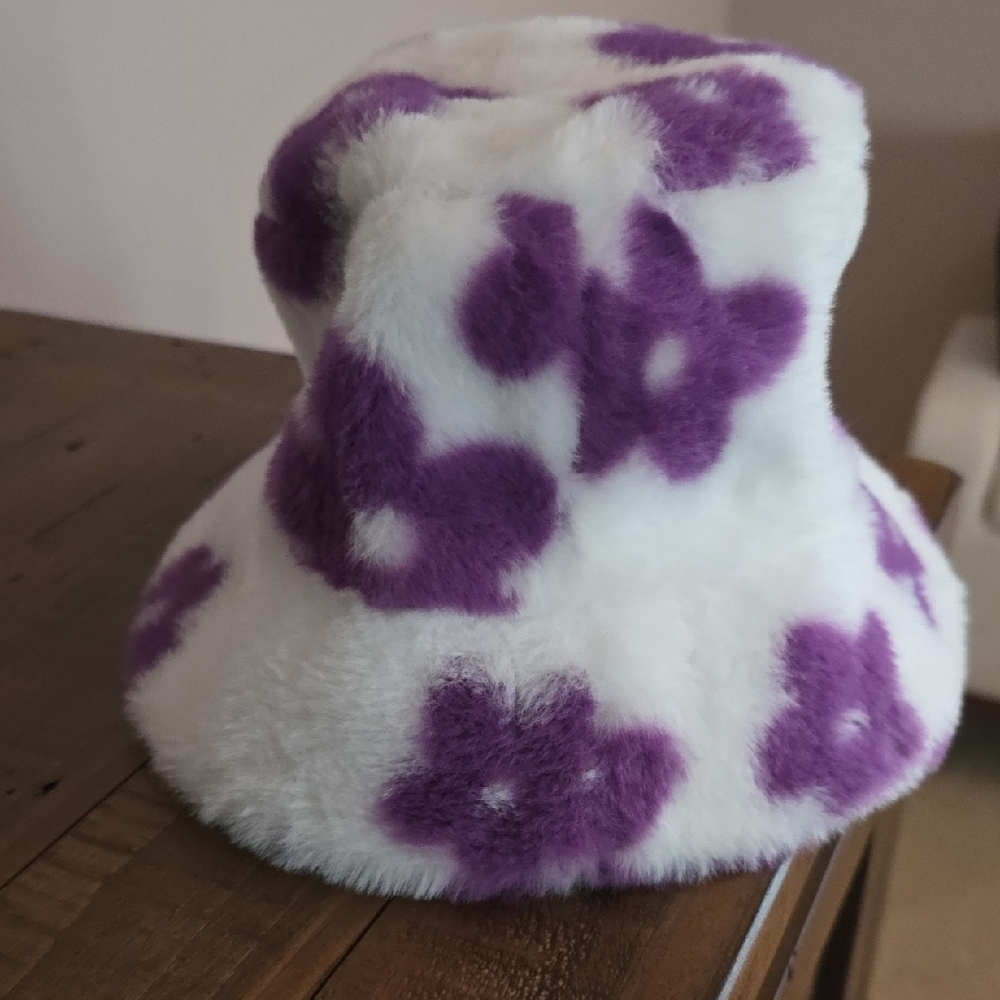 SHEIN Purple Floral Fuzzy Hat